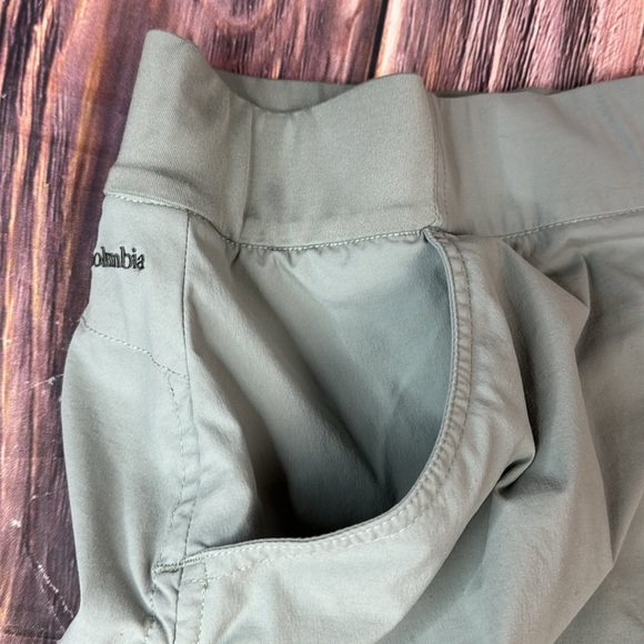 Columbia Athletic Skort- Size XL - Picture 5 of 8